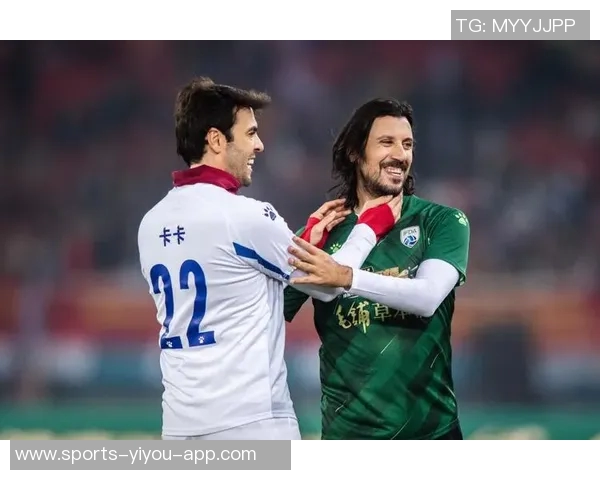 《球星足球卡:集结世界顶级球员,体验激情对战与策略竞技》 《球星足球卡:集结世界顶级球员,体验激情对战与策略竞技》