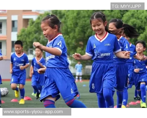 捷克足球天才安德森崛起之路从青训到国际赛场的辉煌历程