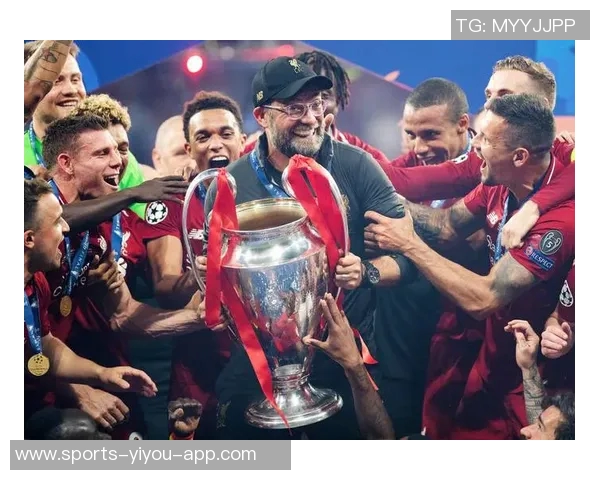 震撼登场!足球球星炫酷入场瞬间精彩集锦引爆全场热情 震撼登场!足球球星炫酷入场瞬间精彩集锦引爆全场热情